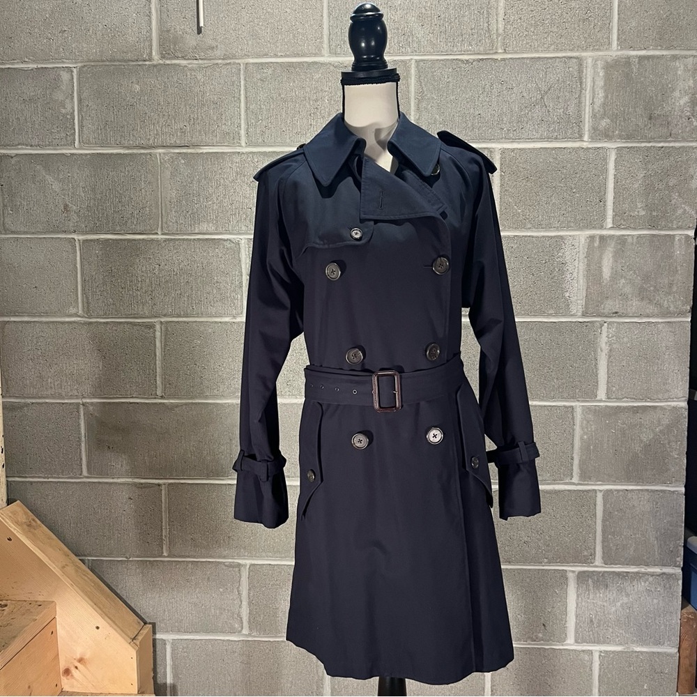 Lauren Ralph Lauren trench coat. - Picture 3 of 14